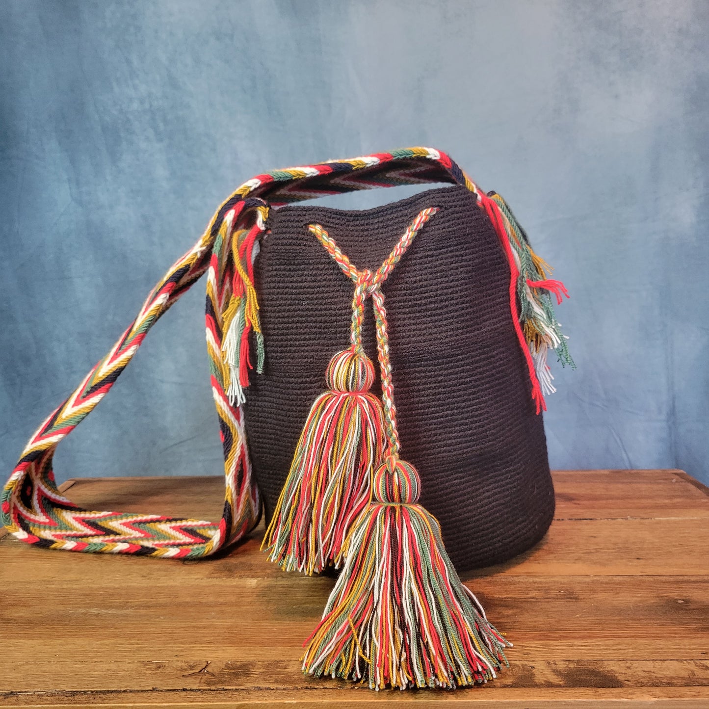 IRIS WAYUU BAG, Wayuu bags, Mochila wayuu, Crochet bag, Handmade bag, wayuu crossbody bag, Unicolor bag