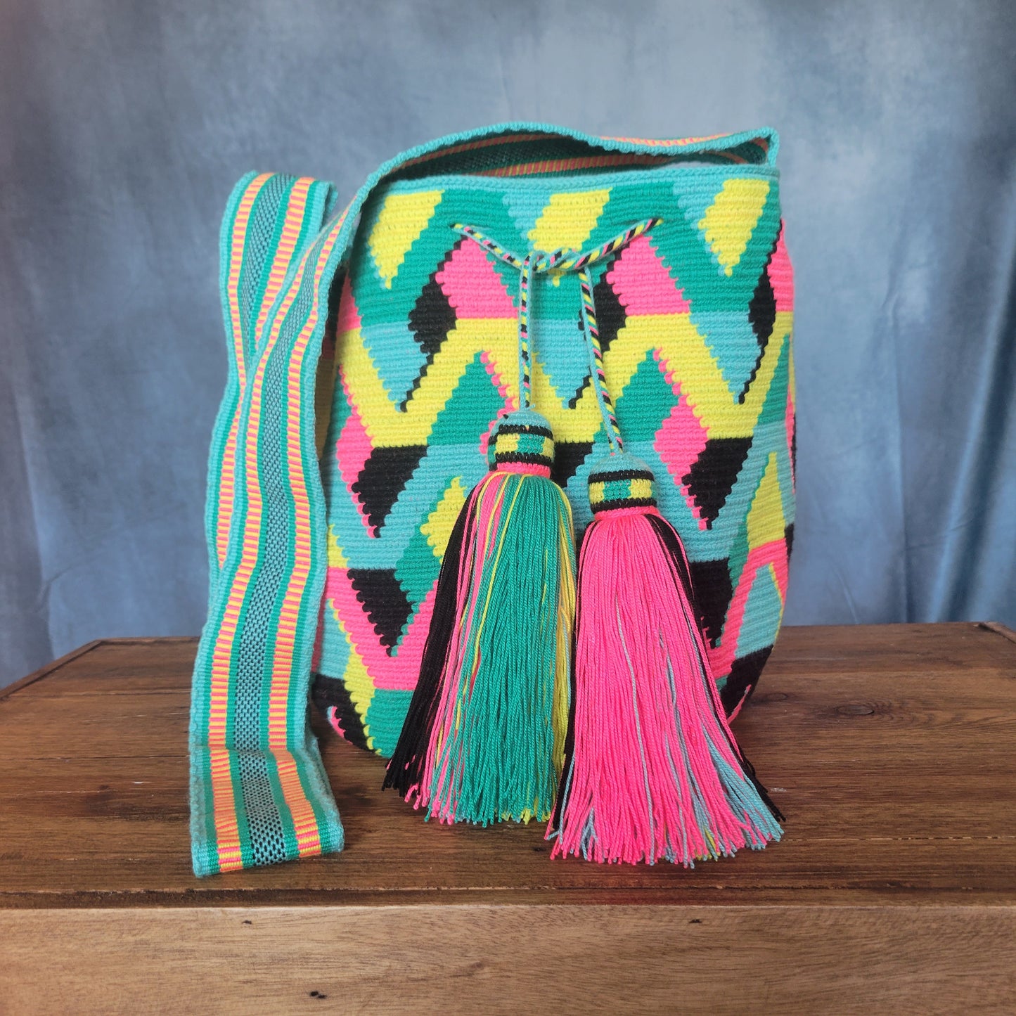 ARIANA WAYUU BAG, Wayuu bags, Mochila wayuu, Crochet bag, Handmade bag, wayuu crossbody bag, hippie style, ethnic bag, Colombia bags