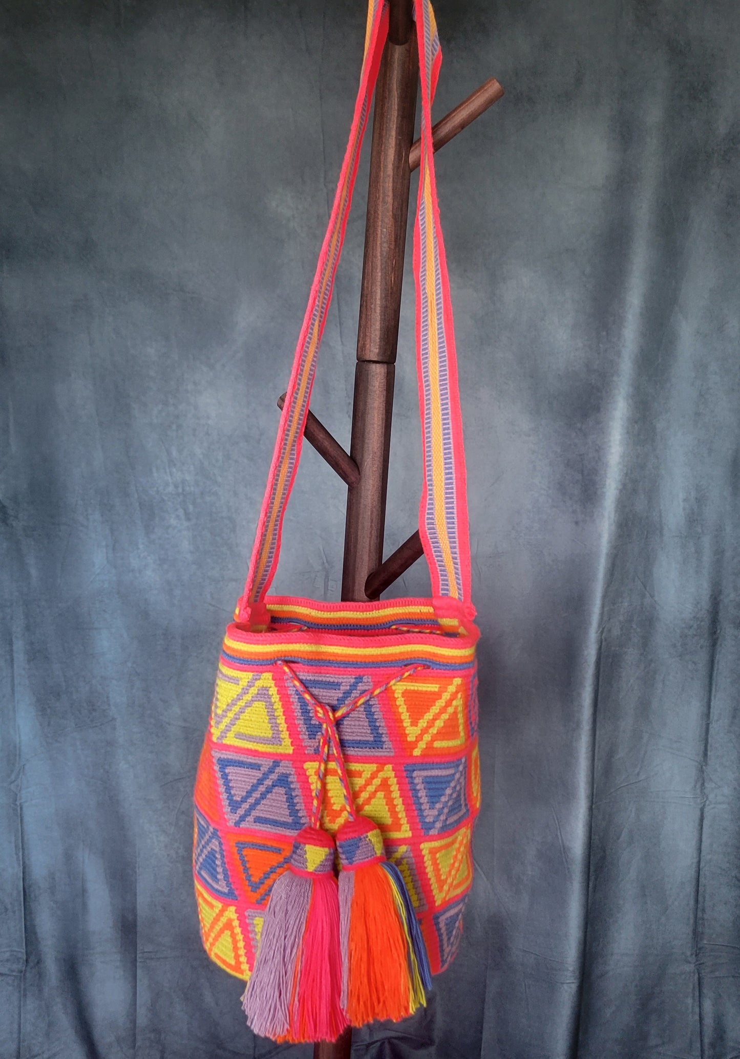 ANDREA WAYUU BAG, Wayuu bags, Mochila wayuu, Crochet bag, Handmade bag, wayuu crossbody bag, hippie style, ethnic bag, Colombia bags