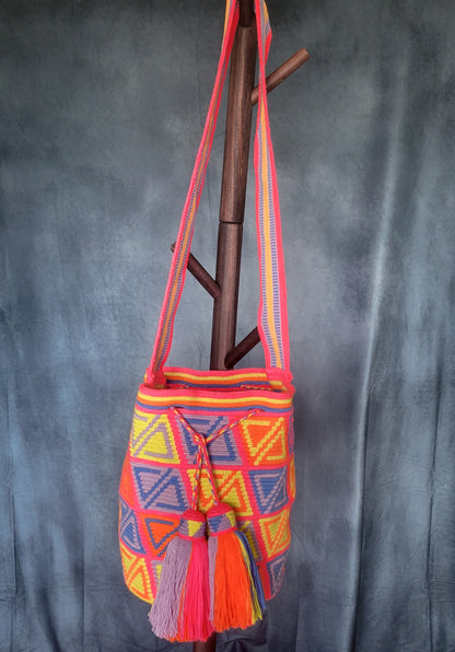 ANDREA WAYUU BAG, Wayuu bags, Mochila wayuu, Crochet bag, Handmade bag, wayuu crossbody bag, hippie style, ethnic bag, Colombia bags