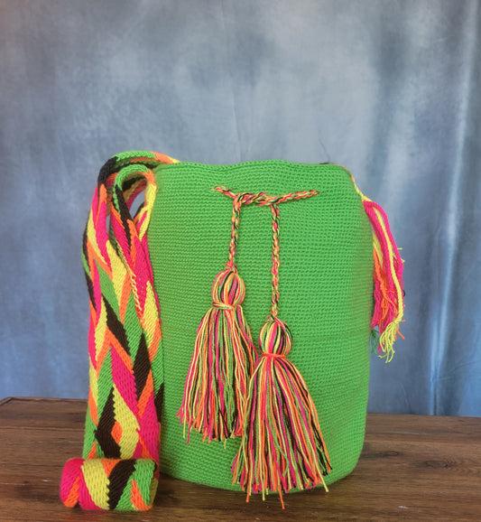 VALERIA WAYUU BAG, Wayuu bags, Mochila wayuu, Crochet bag, Handmade bag, wayuu crossbody bag, hippie style, ethnic bag, Colombia bags