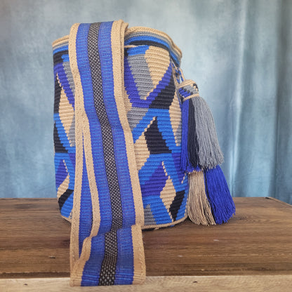 NATALIE WAYUU BAG, Wayuu bags, Mochila wayuu, Crochet bag, Handmade bag, wayuu crossbody bag, hippie style, ethnic bag, Colombia bags