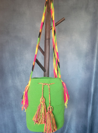 VALERIA WAYUU BAG, Wayuu bags, Mochila wayuu, Crochet bag, Handmade bag, wayuu crossbody bag, hippie style, ethnic bag, Colombia bags