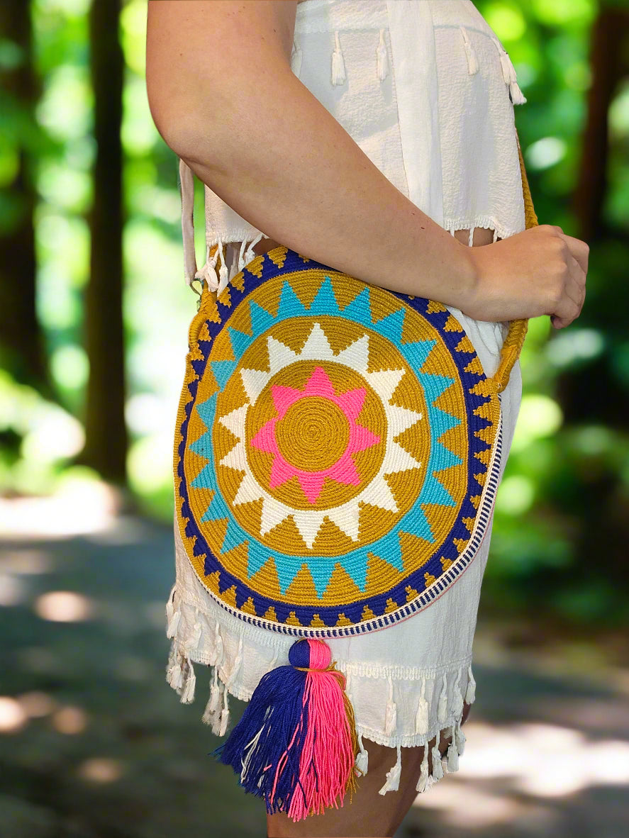 DANIELA WAYUU handbag,Traditional Best-Selling WAYUU Bag, Original Crochet Crossbody, Handmade handbag, Ethical Purse, Mochila Wayuu, boho handbag, hippie crossbody bag, tassel handbag, boho round purse