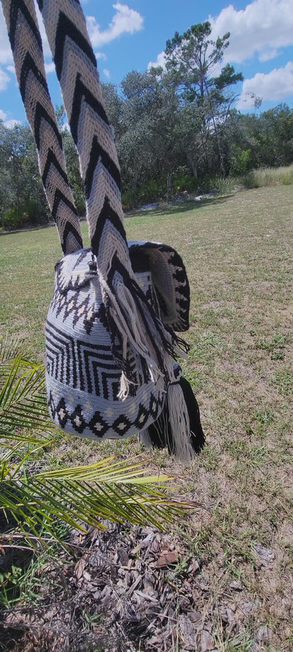 SOLIMAR WAYUU BAG, Traditional Best-Selling WAYUU Bag, Original Crochet Crossbody, Handmade Colombian Bucket Bag, Mochila Wayuu, boho handbag, hippie handbag