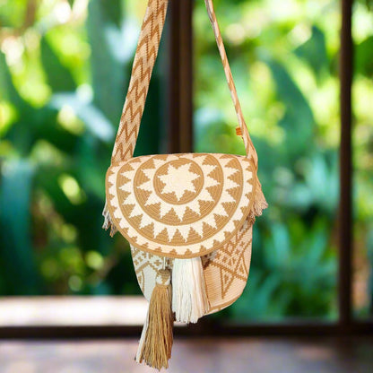 CELINA WAYUU HANDBAG,Traditional Best-Selling WAYUU Bag, Original Crochet Crossbody, Handmade Colombian Bucket Bag, Mochila Wayuu, boho handbag, hippie, handbag, white and beige color handbag