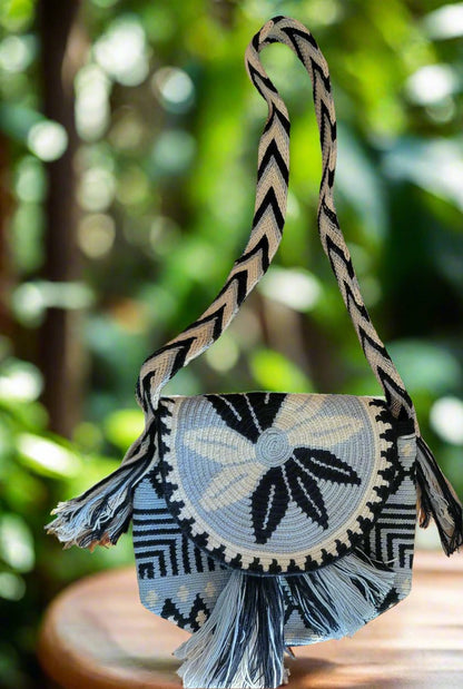 SOLIMAR WAYUU BAG, Traditional Best-Selling WAYUU Bag, Original Crochet Crossbody, Handmade Colombian Bucket Bag, Mochila Wayuu, boho handbag, hippie handbag