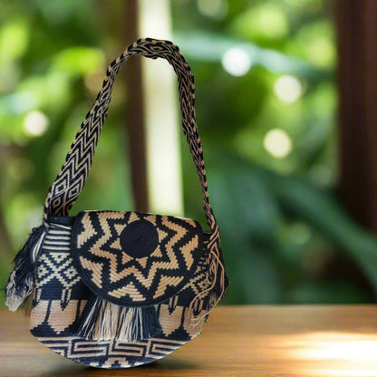 EMMA WAYUU BAG, Traditional Best-Selling WAYUU Bag, Original Crochet Crossbody, Handmade Colombian Bucket Bag, Mochila Wayuu, boho handbag, hippie, handbag, stripes handbag, retro handbag, black and camel color handbag